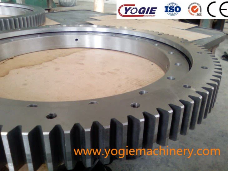 Three row cylindrical roller slewing bearing with external bearing